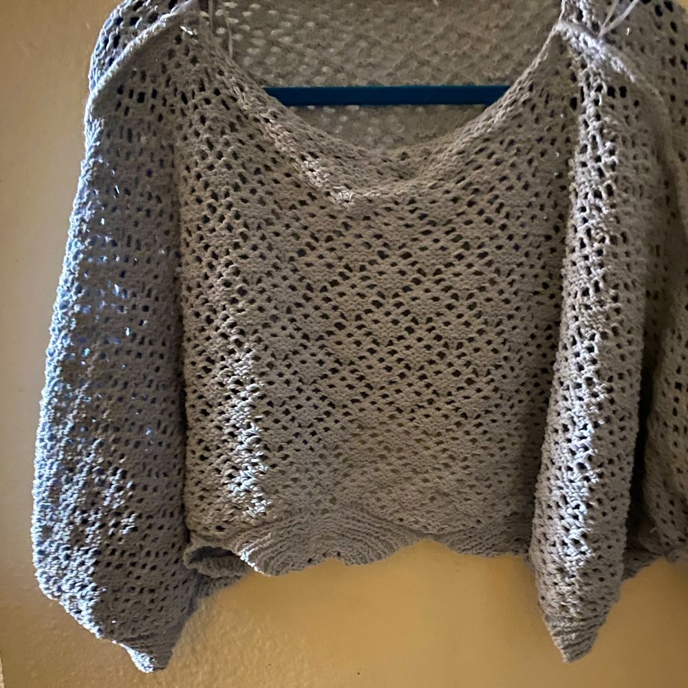 Moon and Madison XS light blue oversized arms n body cropped never worn